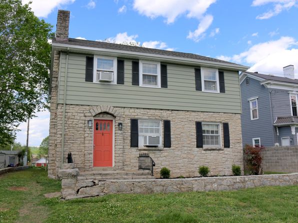 210 W Poplar St #B, Pulaski, TN 38478