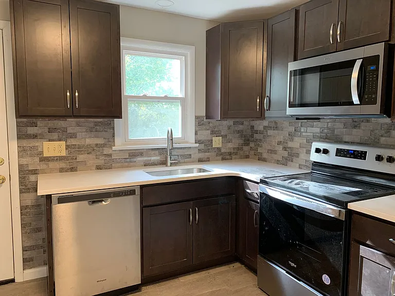 230 Garman Dr — Photo 6