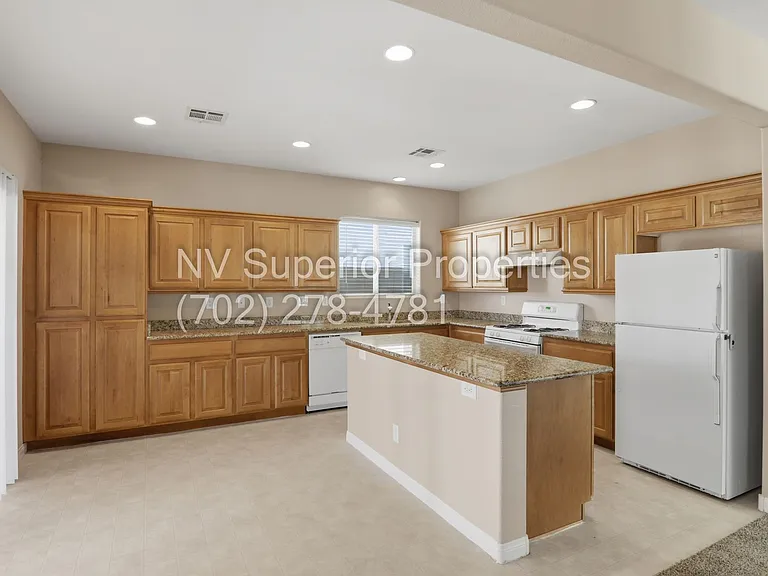 5057 Golden Antelope Way — Photo 16