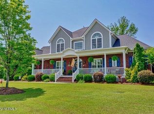202 E Scarborough Ct, Hampstead, NC 28443