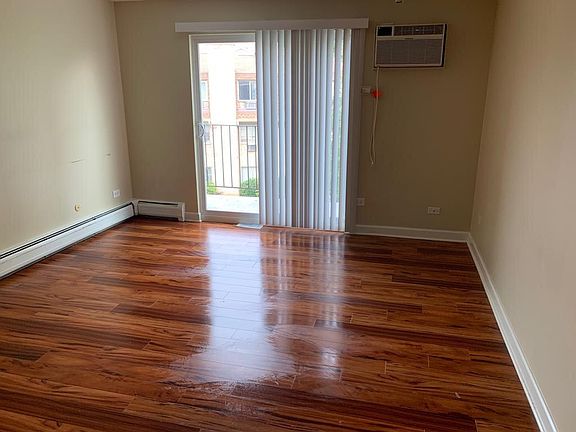 4th image of 226 Shorewood Dr APT 2B