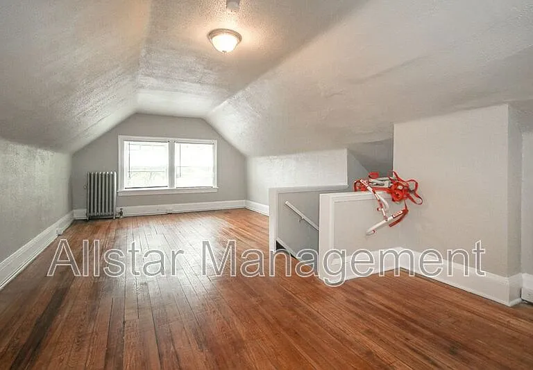 3065 E Derbyshire Rd — Photo 28
