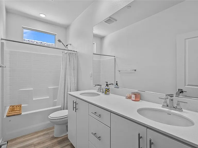 16282 Meadowhouse Ave — Photo 25