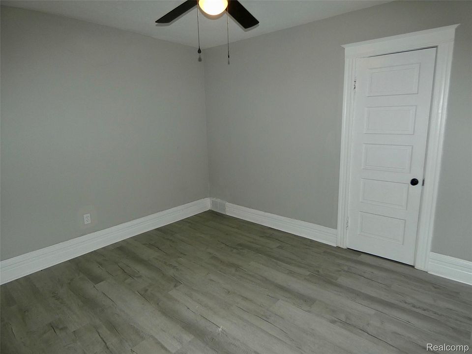 81 Fessenden St, photo 12