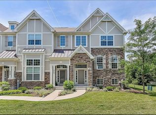 319 Bennett Dr, Carol Stream, IL 60188