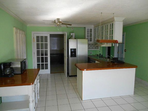 3rd image of 400 Northlake Ct APT 103