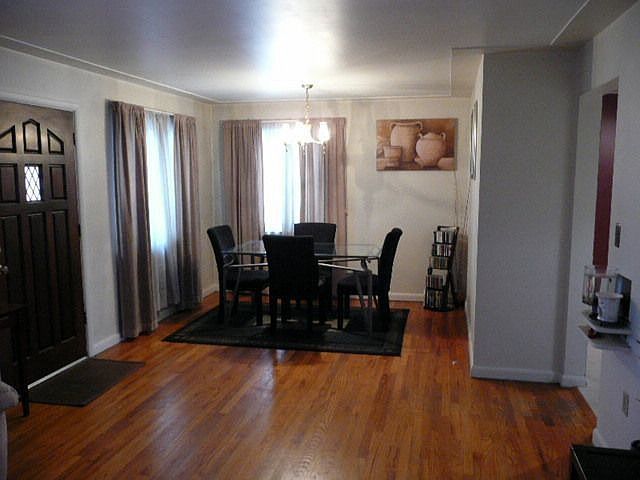 2nd image of 4560 Flower St