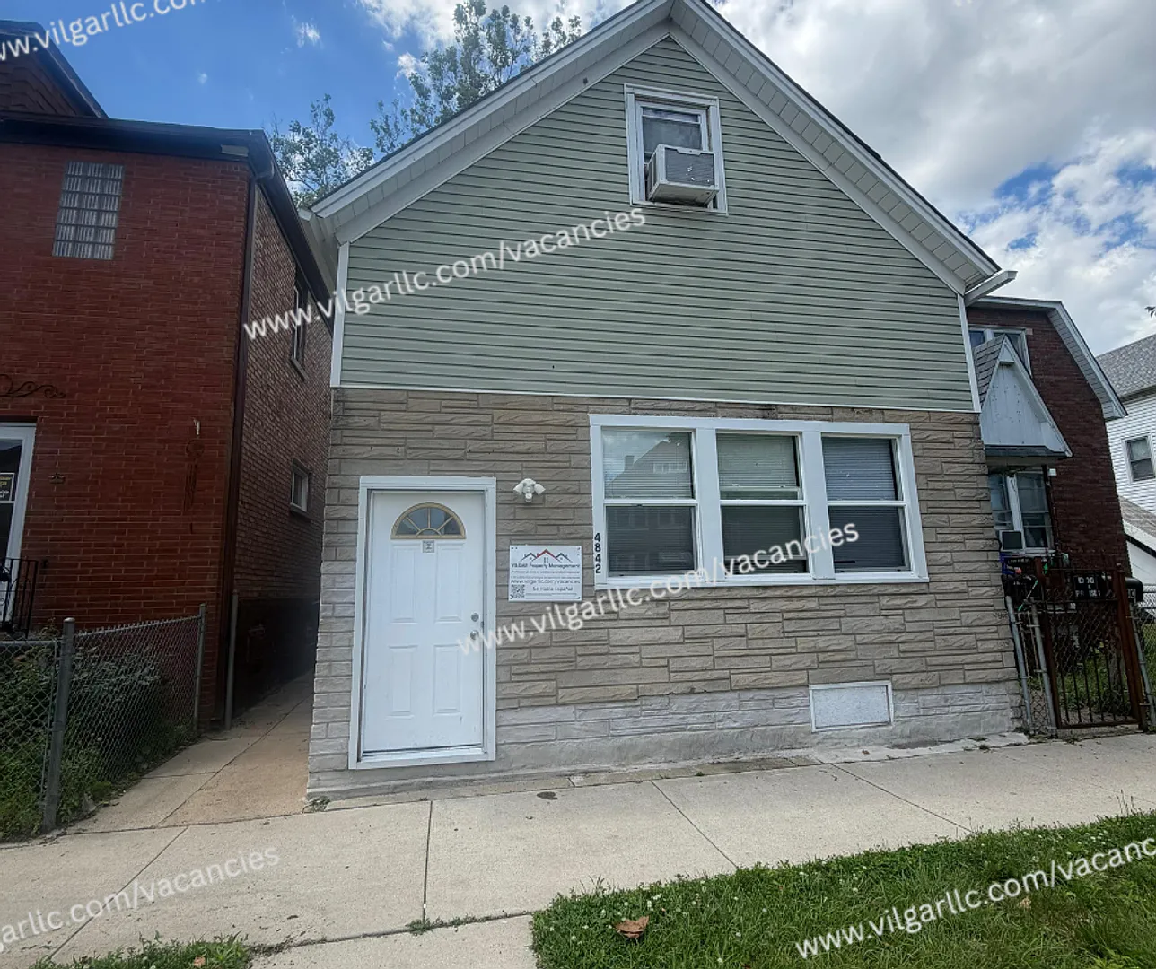 4842 Northcote Ave. — Photo 1