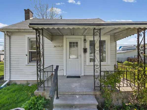 26500 Greenleaf St, Roseville, MI 48066