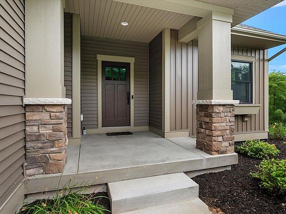 5th image of 4307 Maybeck Dr NE