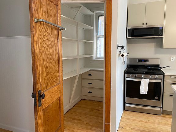 5th image of 3841 W Wrightwood Ave #1