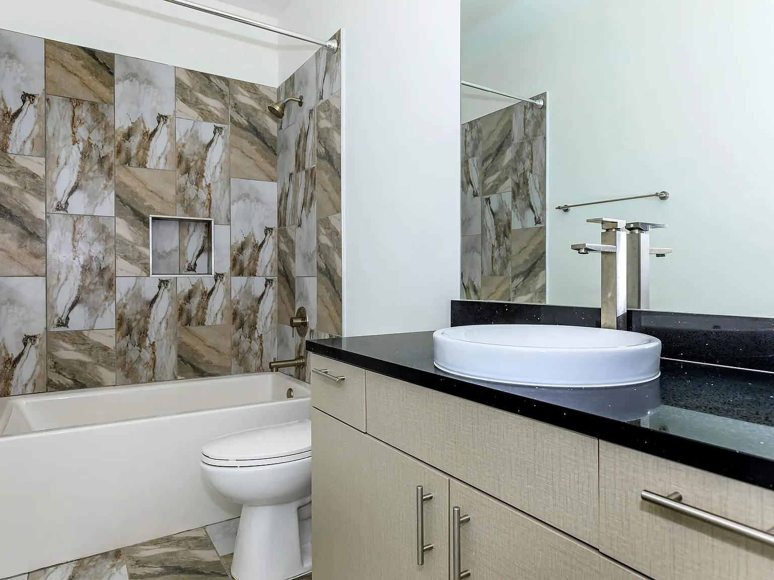 Paces at the Estates Apartments — photo 14
