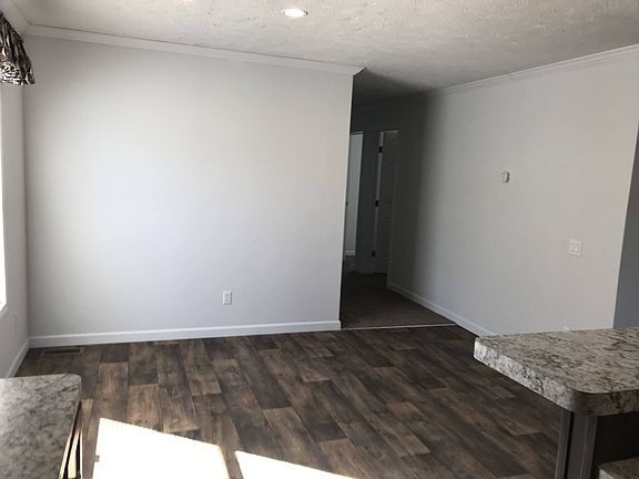 3rd image of 260 Pin Oak Dr #166