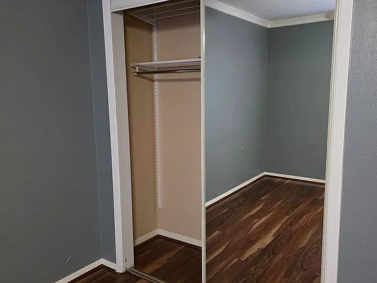 2505 Wedglea Dr — Photo 11