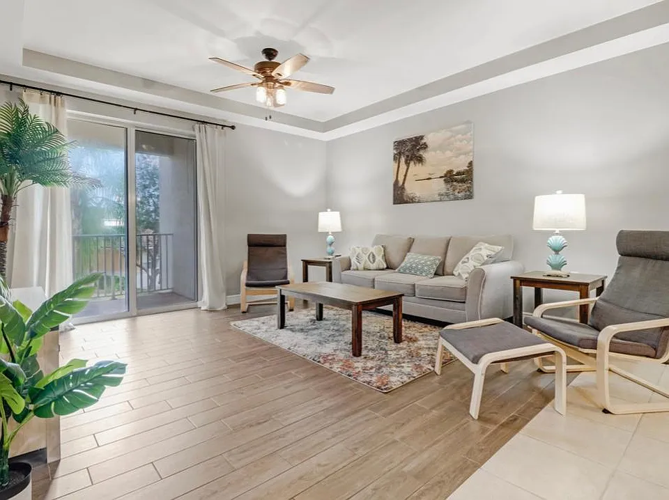 3944 Pomodoro Cir #204