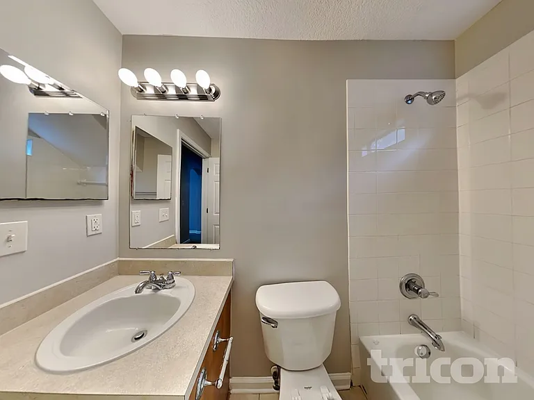 272 Silver Glen Ave — Photo 16