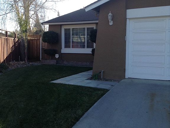 2nd image of 1330 Meadow Ct