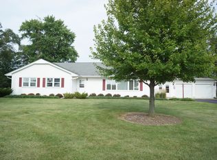 6N611 County Line Rd, Maple Park, IL 60151