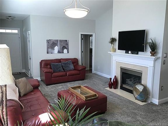 4th image of 2616 Robyns Glen Dr