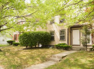 2338 Hampstead Dr, Columbus, OH 43229