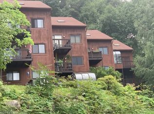 8 Steamboat Dr UNIT 2, Vernon, NJ 07462