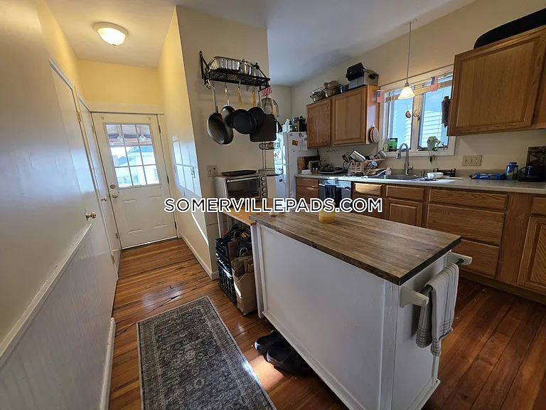 127 Hillsdale Rd — Photo 2