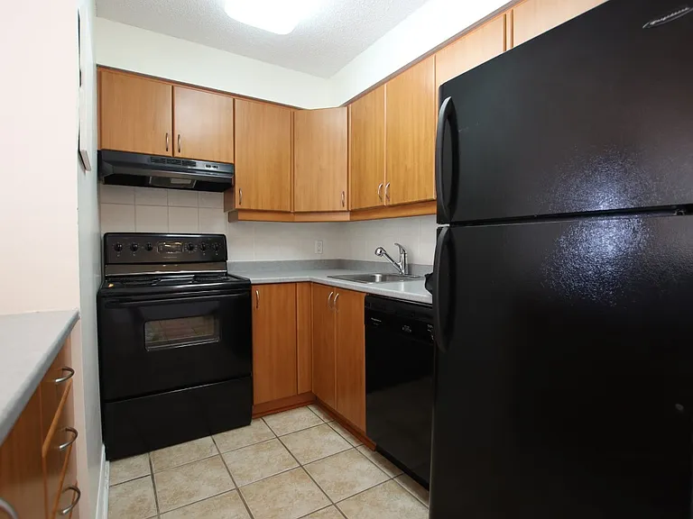 225 Alvin Rd #403 — Photo 7