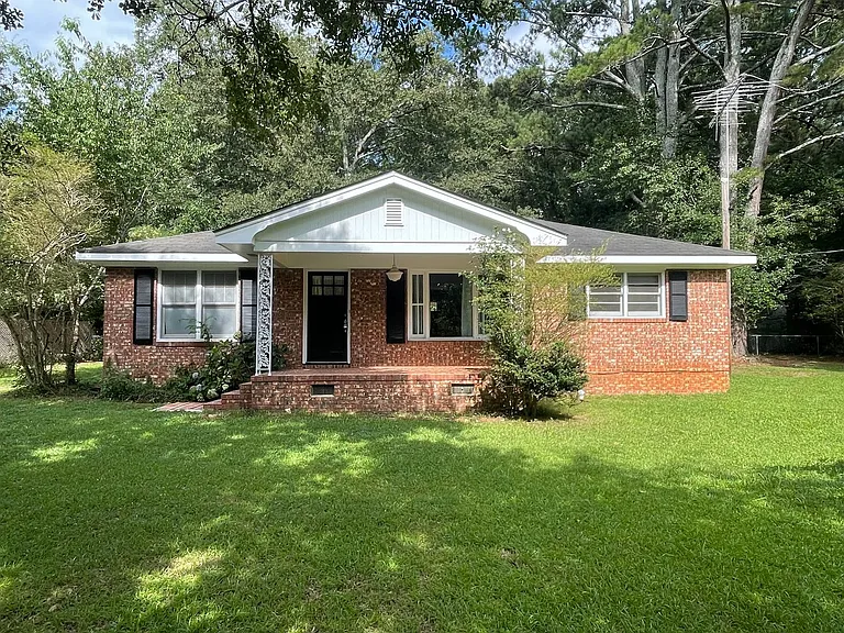 126 Pine Valley Rd — Photo 1