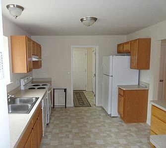 3rd image of 59548 Twin Pines Dr #1