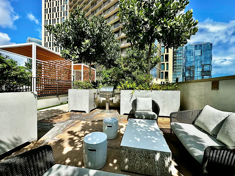987 Queen St #2714 — Photo 21