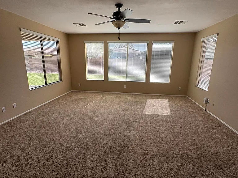 2703 E Zion Way — Photo 11