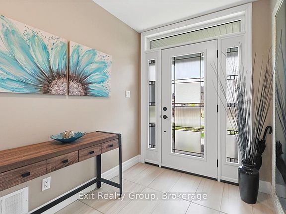 4th image of 53 Meagan Ln