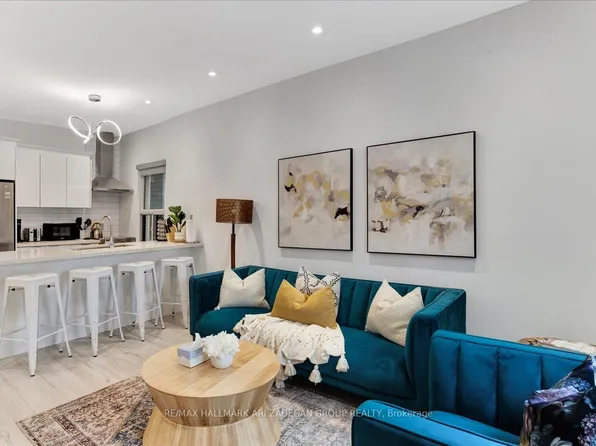 138 Booth Ave, Toronto, ON M4M 2M4