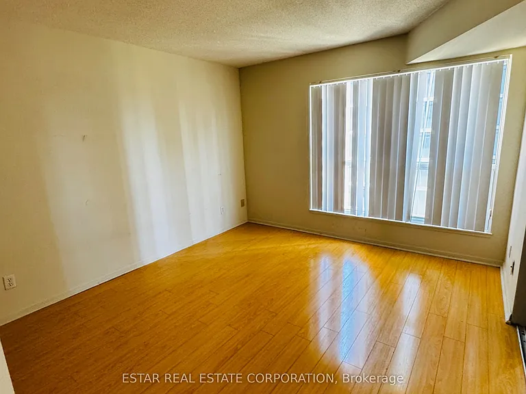7 Carlton St #1101 — Photo 3