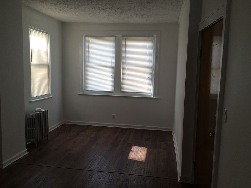 1st image of 2741 Stillwell Ave #1