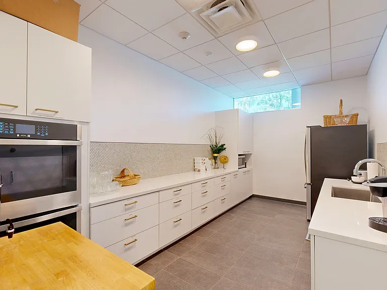 2401 Bayshore Blvd #502 — Photo 31