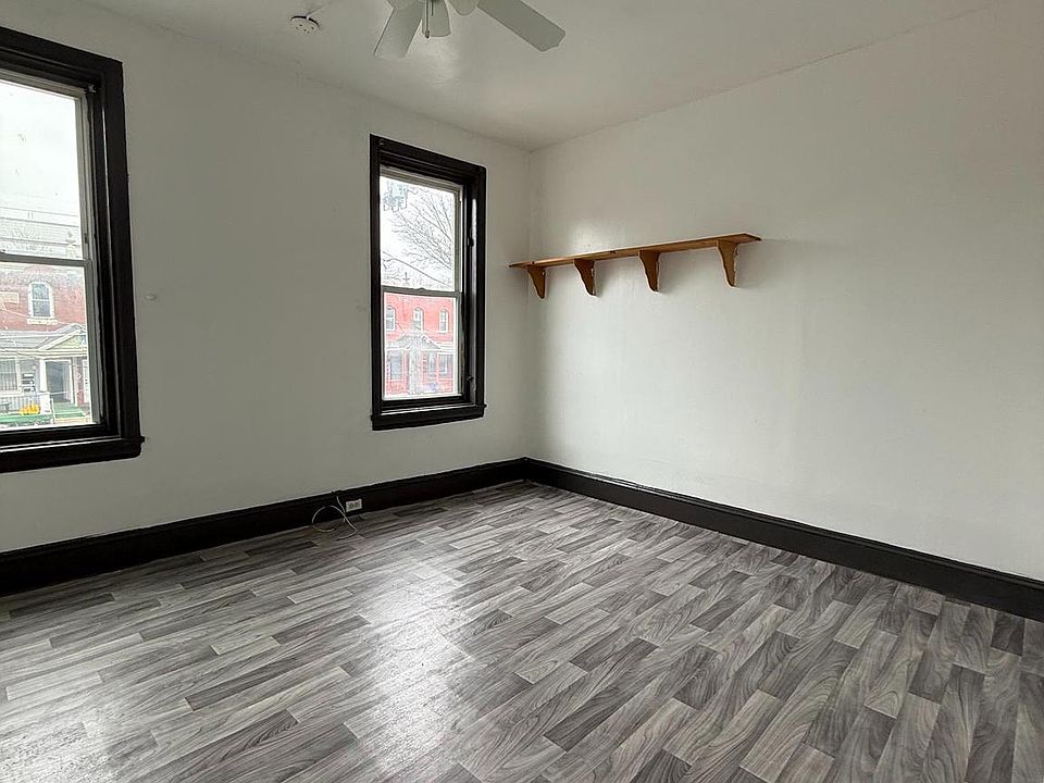 1st image of 3258 N Park Ave Floor 2R