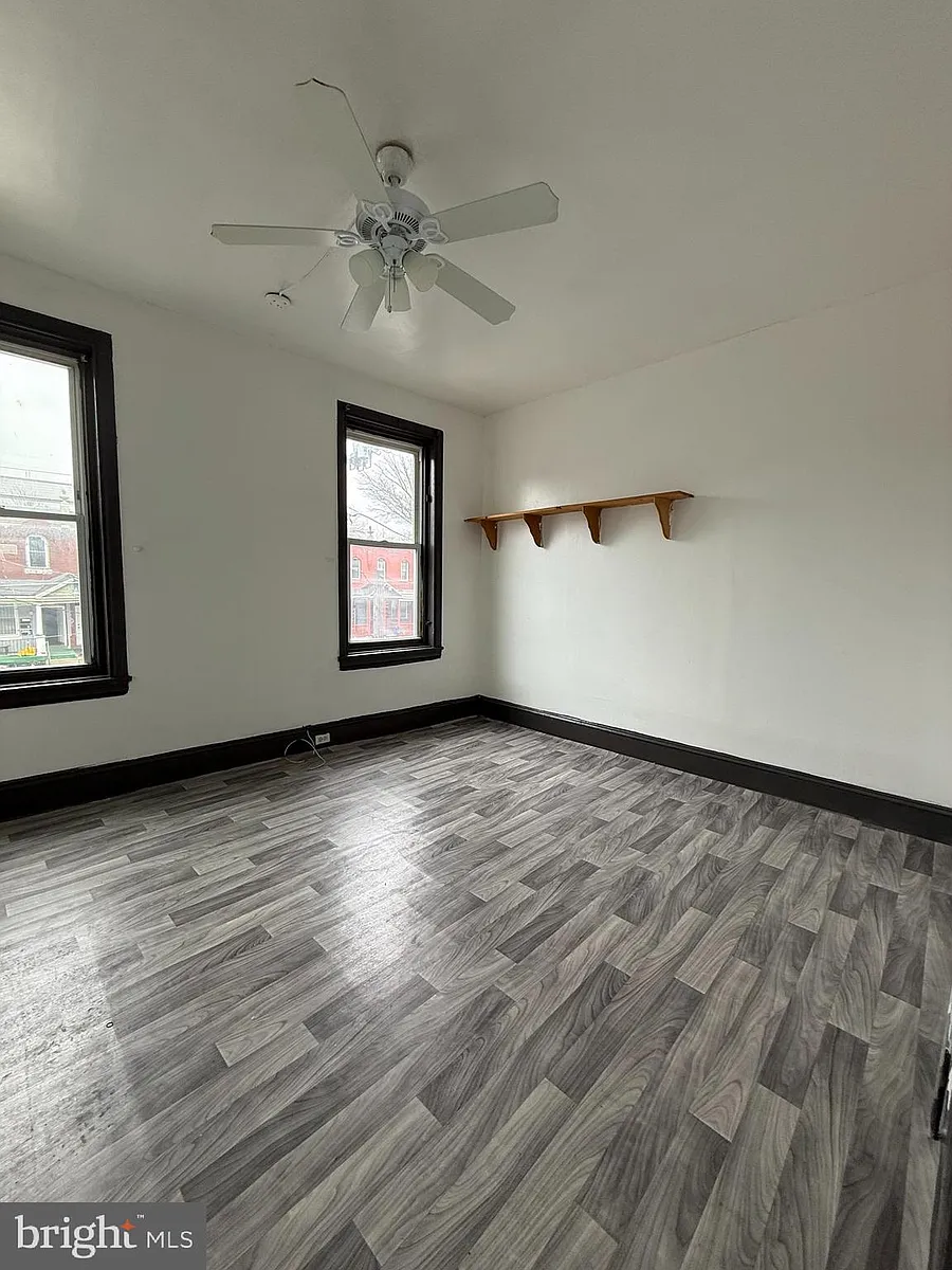 Building Photo - 3258 N Park Ave #2R