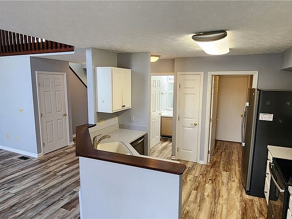 5th image of 3946 W Summit Ridge Dr