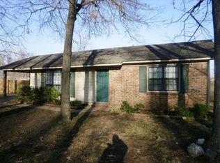 4306 Countrybrook Dr, Jonesboro, AR 72404