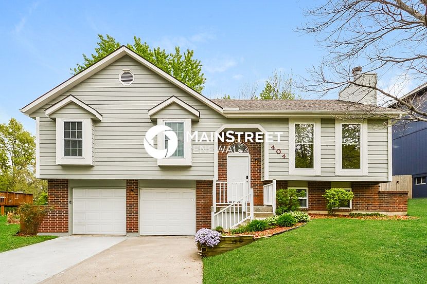 1st image of 404 NE Station Dr
