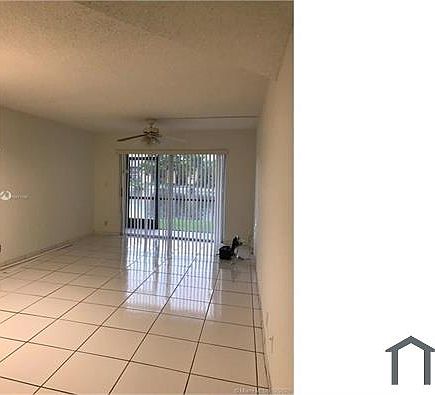 3rd image of 9410 Live Oak Pl