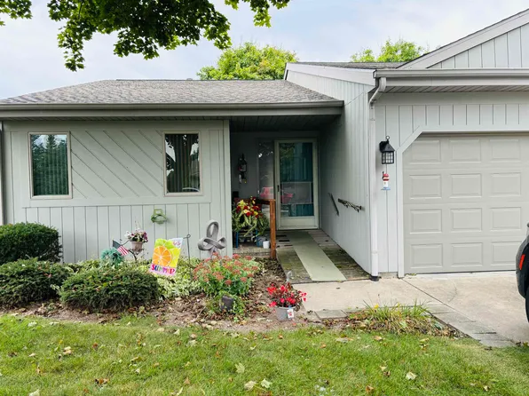 11 Pine Grove Dr, Frankenmuth, MI 48734