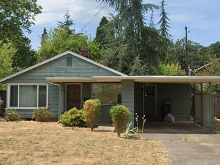3870 Hilyard St — Photo 1