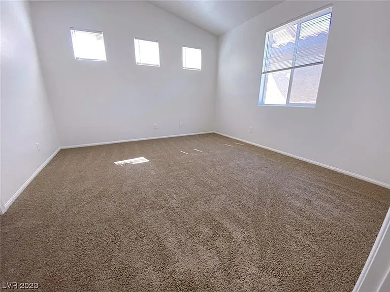 7471 Nicklin St — Photo 24
