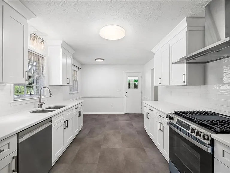 641 Gordon Combs Rd NW — Photo 2