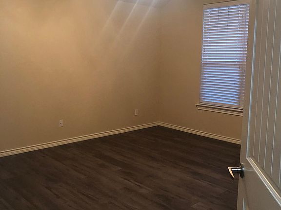 5th image of 12020 Garden Dr