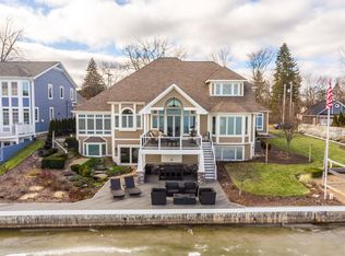 13507 Haddon St, Fenton, MI 48430