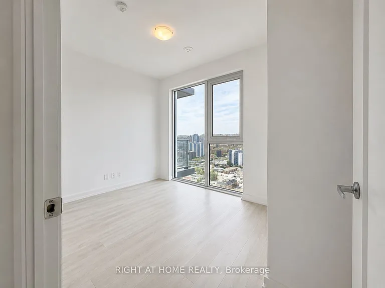 75 James St S #2614 — Photo 5