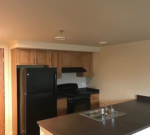 3rd image of 12531 NE 124th St Unit 408